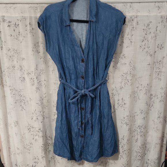 Zara Dresses & Skirts - Zara Wrap Button Short Sleeve Chambray Linen Cotton Blend Button Dress Size M